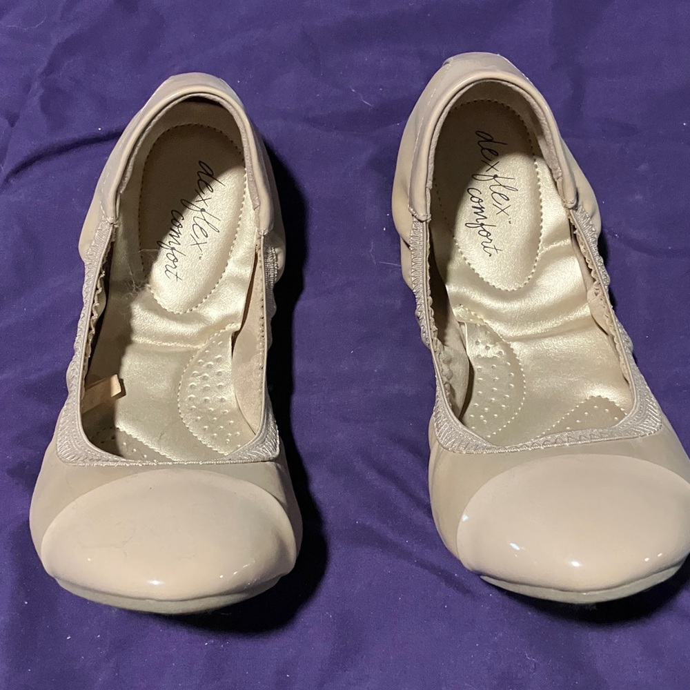 dexflex comfort Women's Nude Beige Ballet Flats